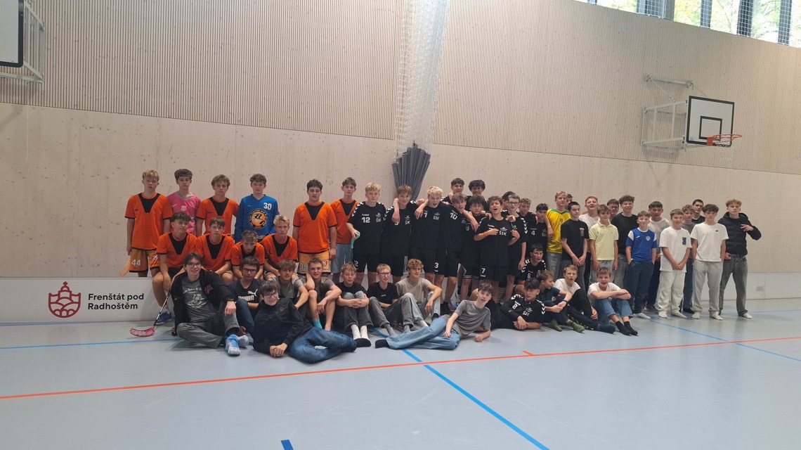 Okrskové kolo ve florbalu ZŠ a víceletých gymnázií - zvětšit obrázek