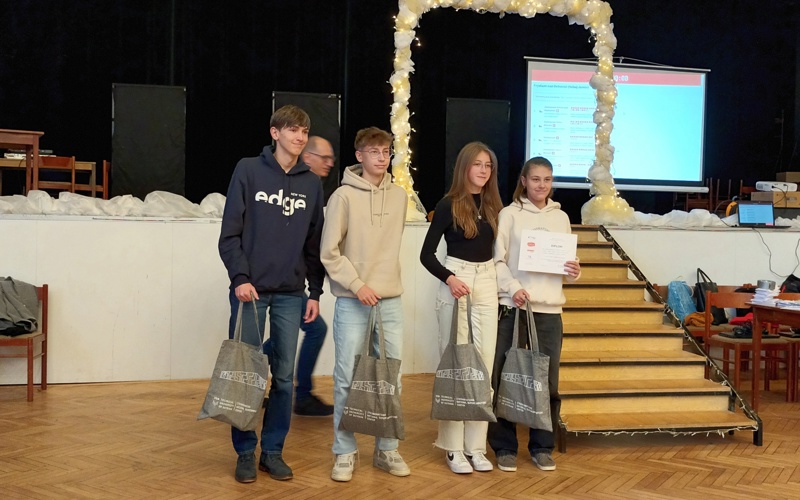 Náboj junior