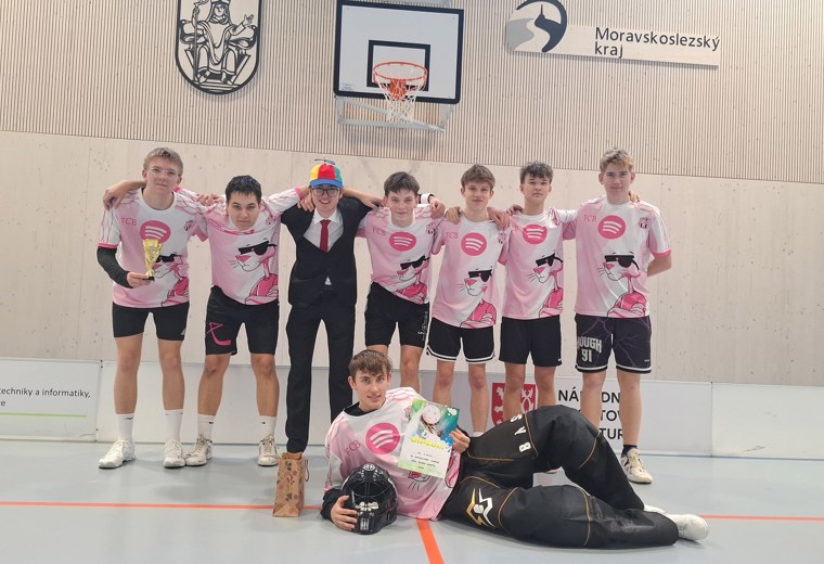 Vánoční florbalový turnaj gymnázia_4