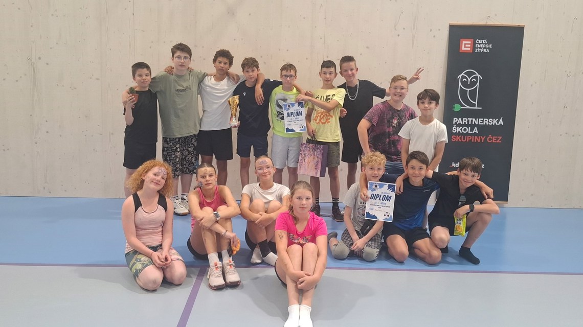 Závěrečný fotbalový turnaj frenštátského gymnázia - zvětšit obrázek