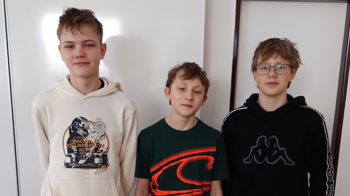 Fyzikální olympiáda - zvětšit obrázek